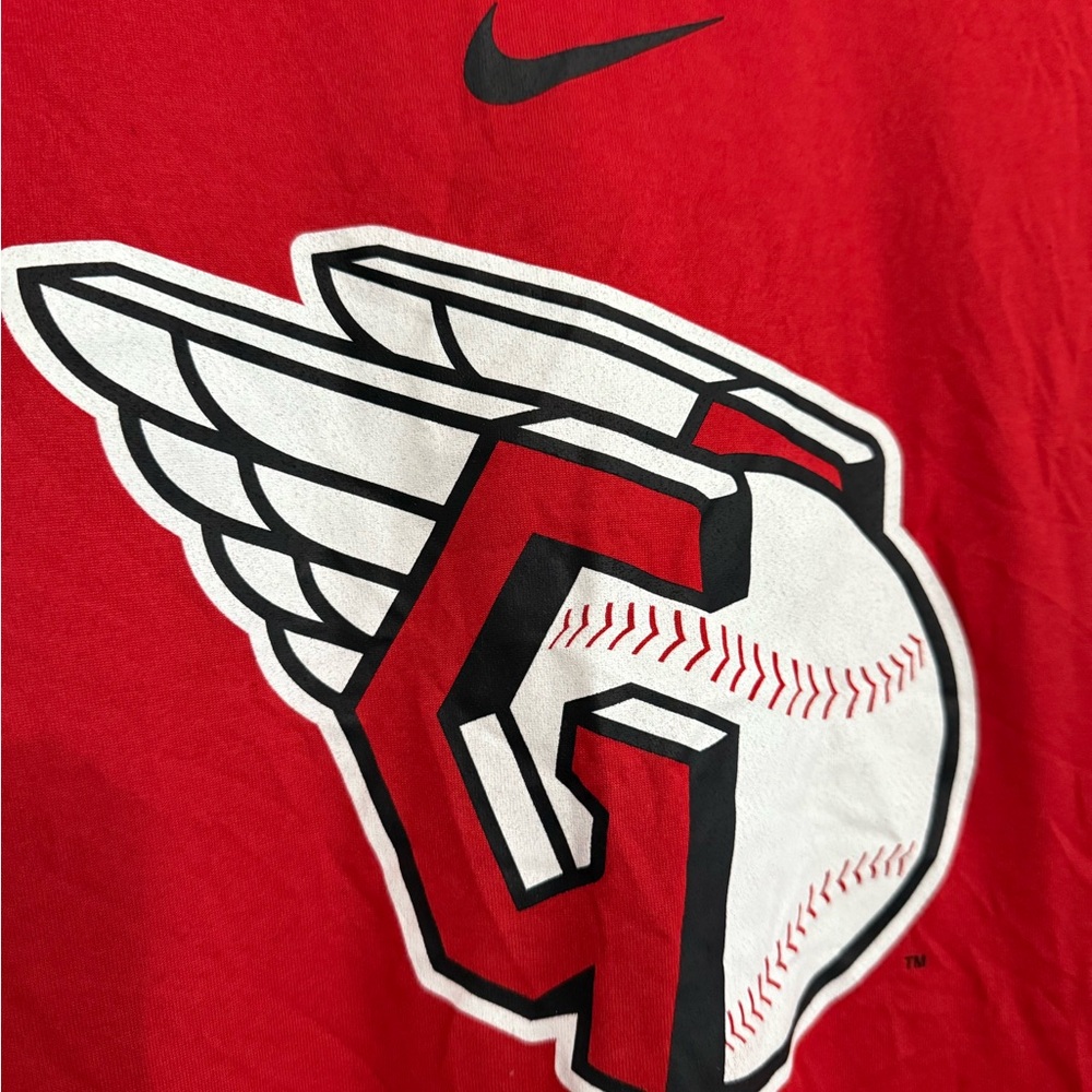 📦 Nike Cleveland Guardians T-shirt *NEW WITHOUT TAGS* - Picture 2 of 3